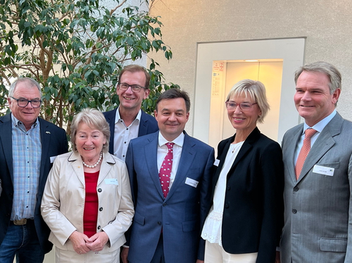 2022.05.17 Vorstand FöV u Stiftung 600.jpg
